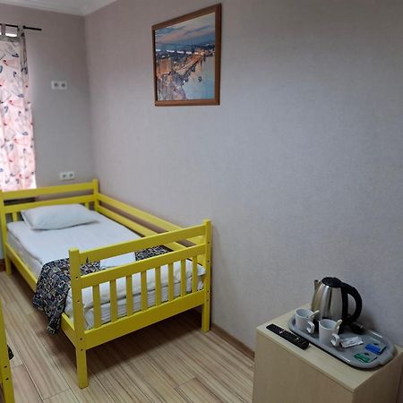Guest House "Golden Gate 911 " Kijów Zewnętrze zdjęcie