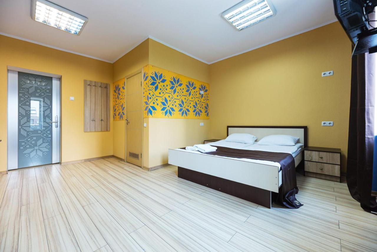 Guest House "Golden Gate 911 " Kijów Zewnętrze zdjęcie
