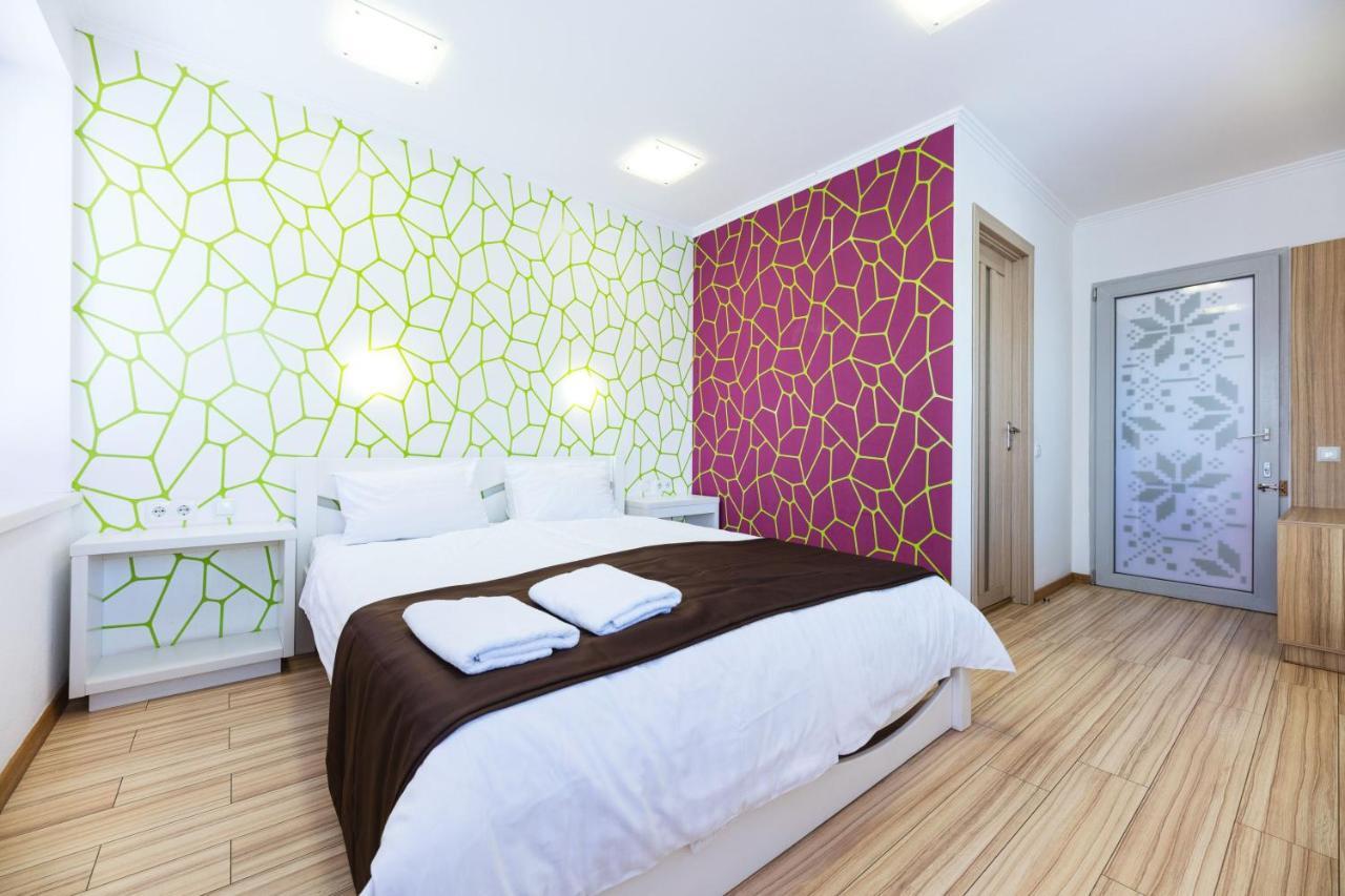 Guest House "Golden Gate 911 " Kijów Zewnętrze zdjęcie