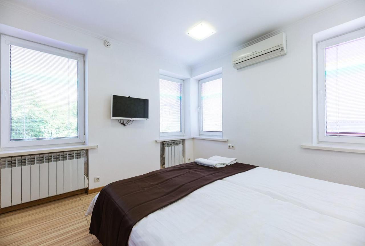 Guest House "Golden Gate 911 " Kijów Zewnętrze zdjęcie