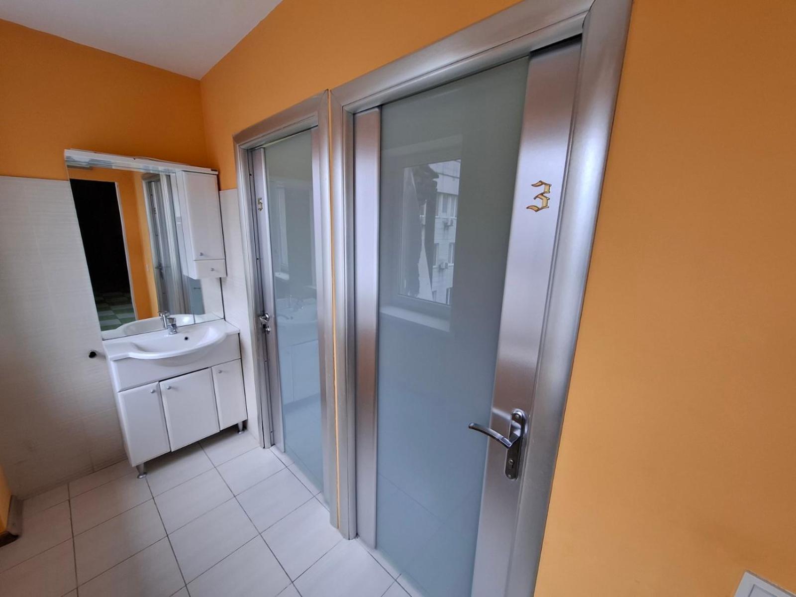 Guest House "Golden Gate 911 " Kijów Zewnętrze zdjęcie