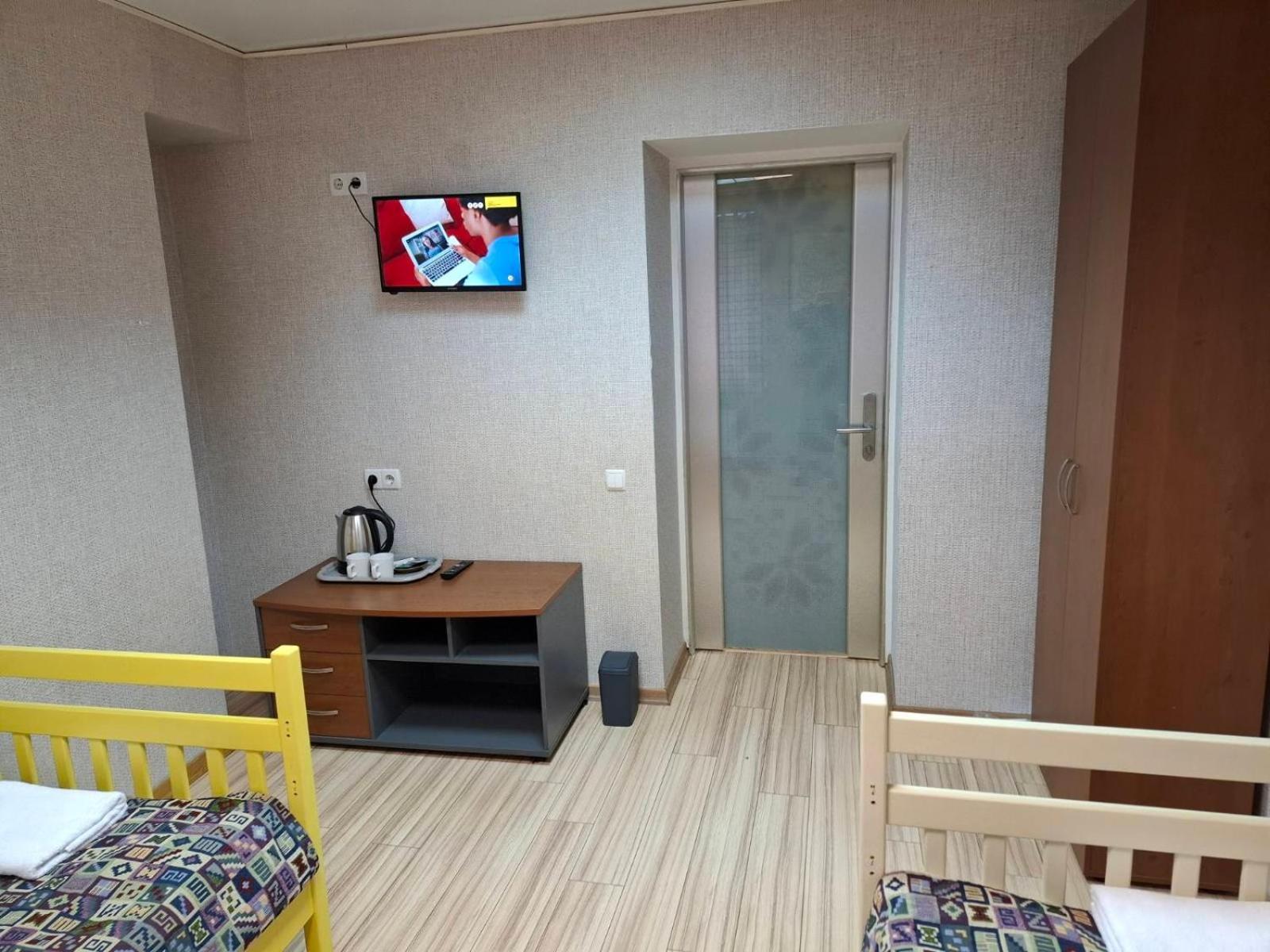 Guest House "Golden Gate 911 " Kijów Zewnętrze zdjęcie